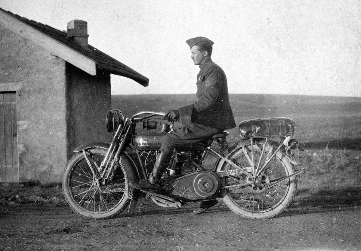 US soldier on a Harley-Davidson motorcycle, WW1, 1918